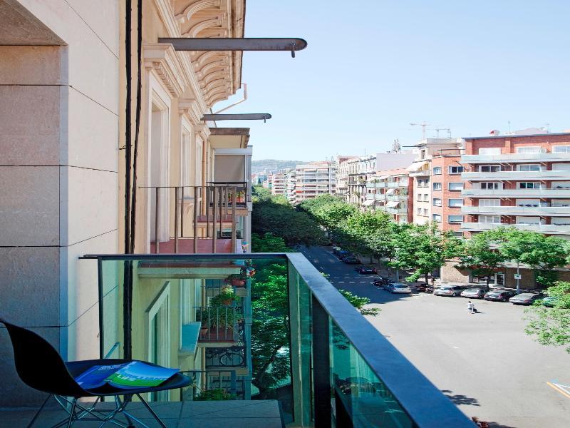 Ainb Sagrada Familia Apartments Барселона Екстер'єр фото